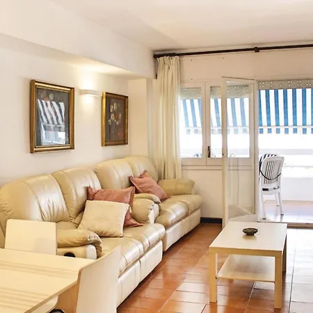 Apartment 3 Bedroom Beautiful In