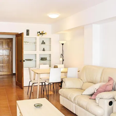 3 Bedroom Beautiful In Apartamento *