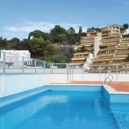 3 Bedroom Beautiful In Apartamento